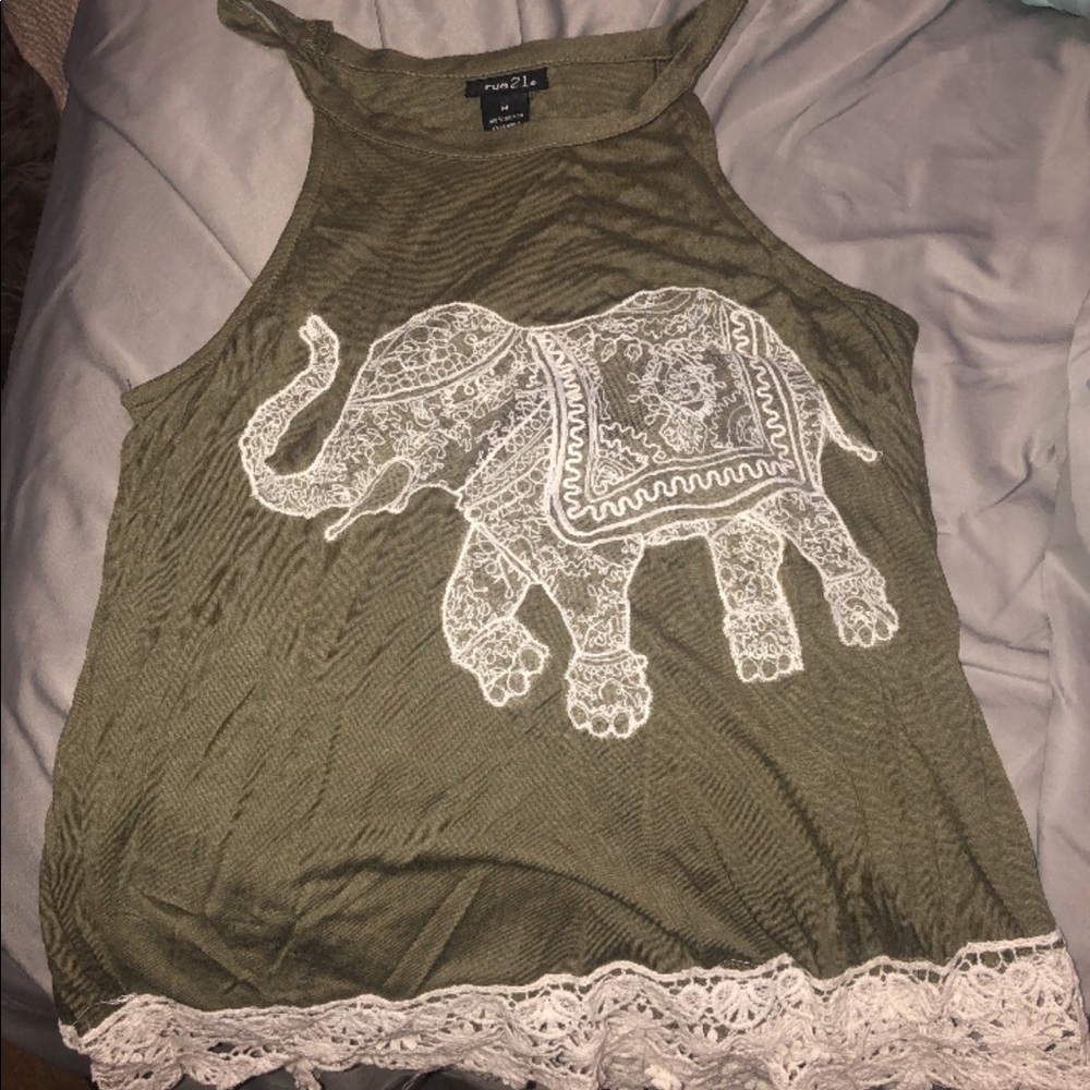 Rue 21 tank